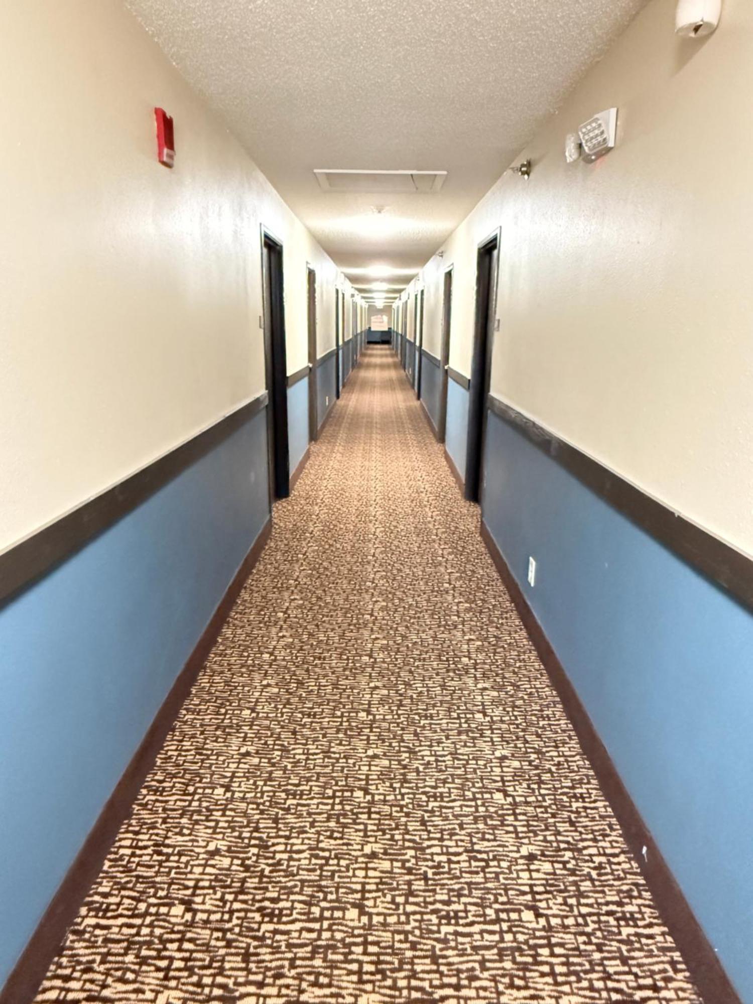 Super 8 By Wyndham Reedsburg Hotel Exterior photo